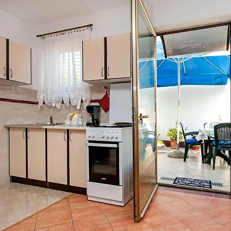 Feriehus With Private Terrace Rovinj